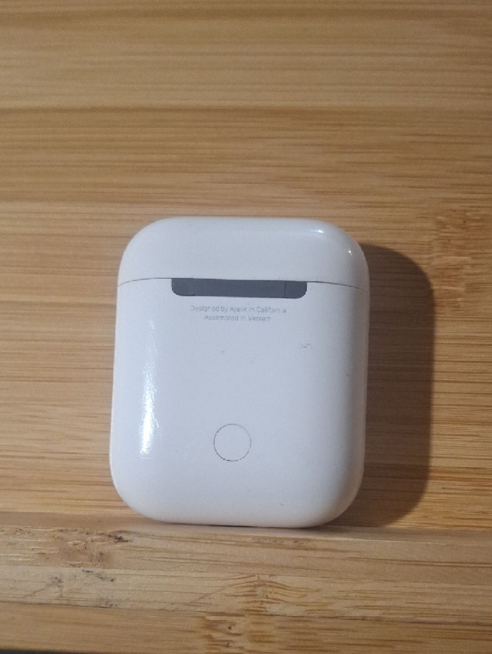 Apple Wireless Earbud Charging Case in White